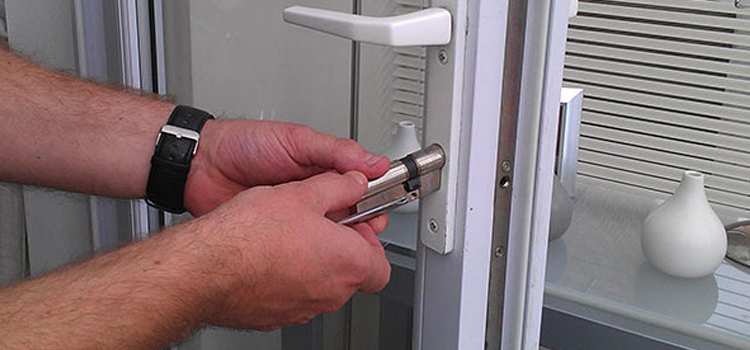 Commercial Door Lock Repair in Lake Los Angeles